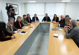 Pérez, esta mañana, en la reunión del grupo parlamentario del PSOE de Málaga.