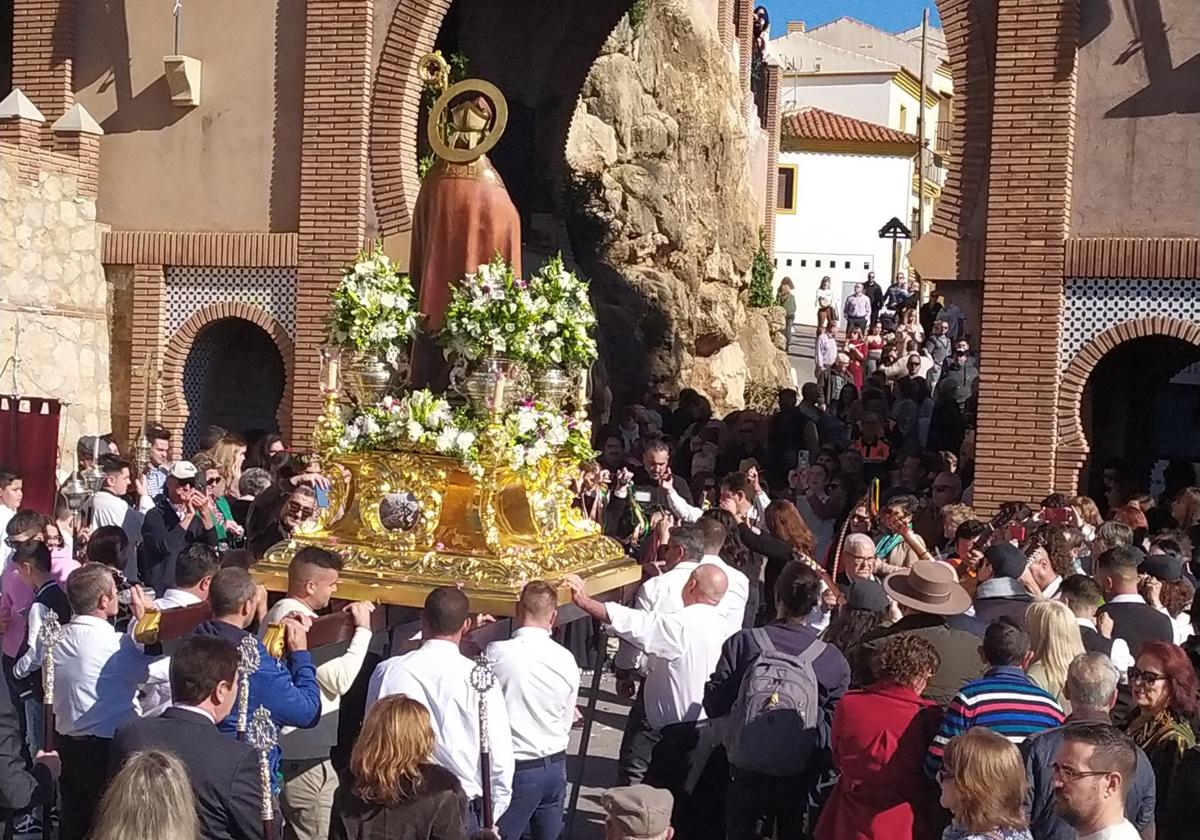 San Hilario se procesionará el sábado por el 'Balcón de la Axarquía'.