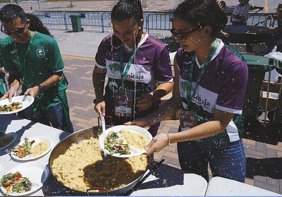 Migas de Torrox gratis en el Carpena en la previa del Unicaja-Gran Canaria