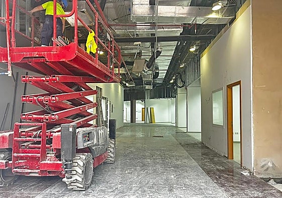 Obras para adecuar el espacio que se destinará al vivero de empresas.