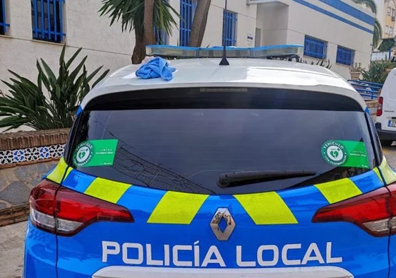 Vehículo de la Policía Local, dotado ya con desfibriladores.