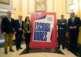 Raúl Tola, Francisco de la Torre, Emilia Garrido, Salomón Castiel y Manuel López Mestanza, en la presentación.