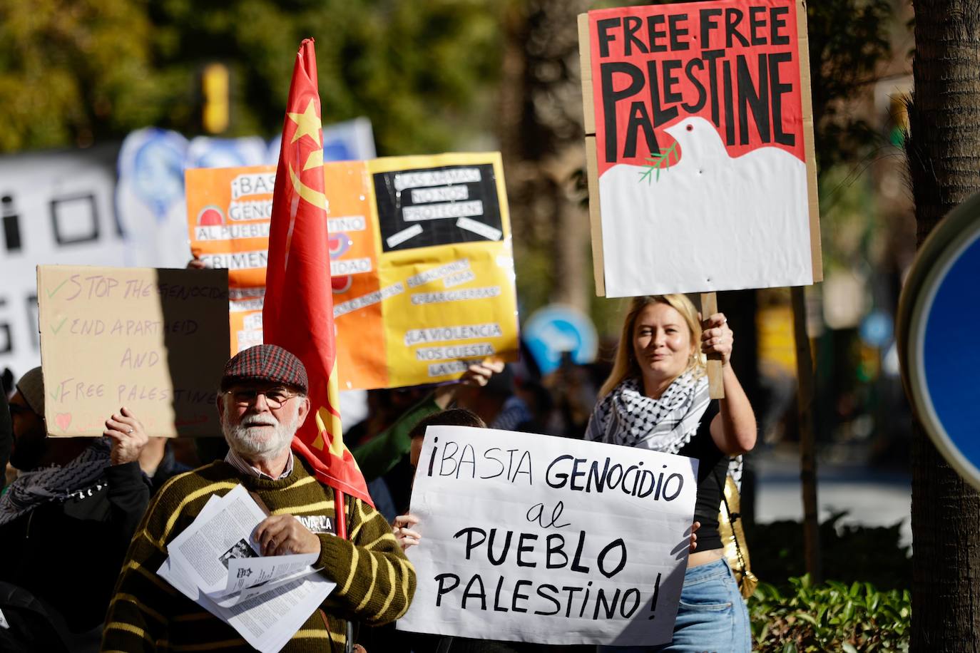 Cientos de manifestantes claman por la paz en Gaza y piden embargos contra Israel