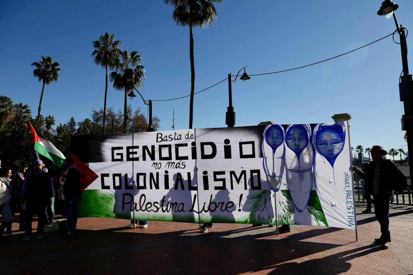 Cientos de manifestantes claman por la paz en Gaza y piden embargos contra Israel