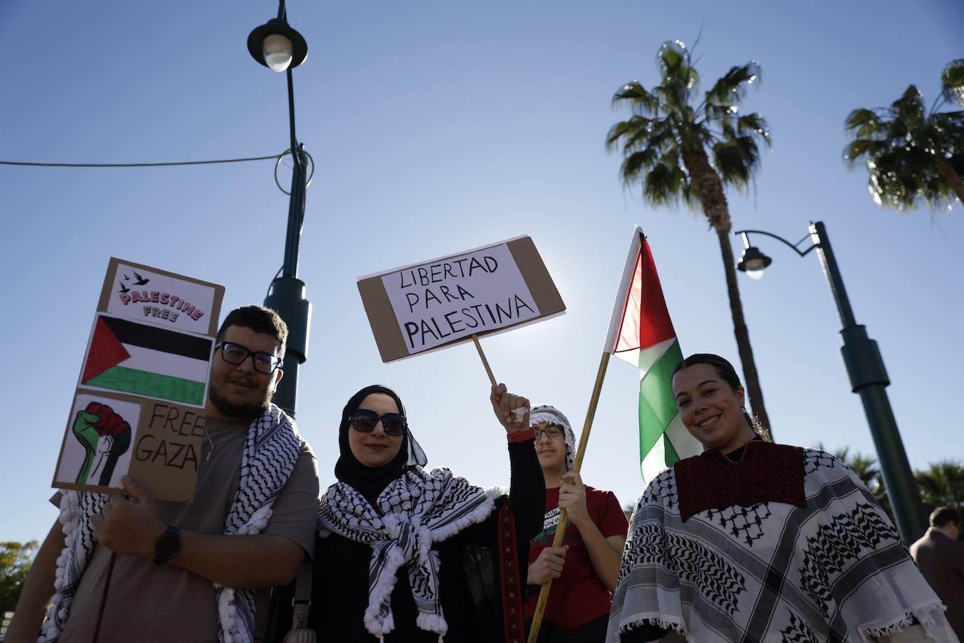 Cientos de manifestantes claman por la paz en Gaza y piden embargos contra Israel