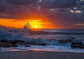 Calendario solar y lunar en Málaga el domingo, 28 de enero de 2024