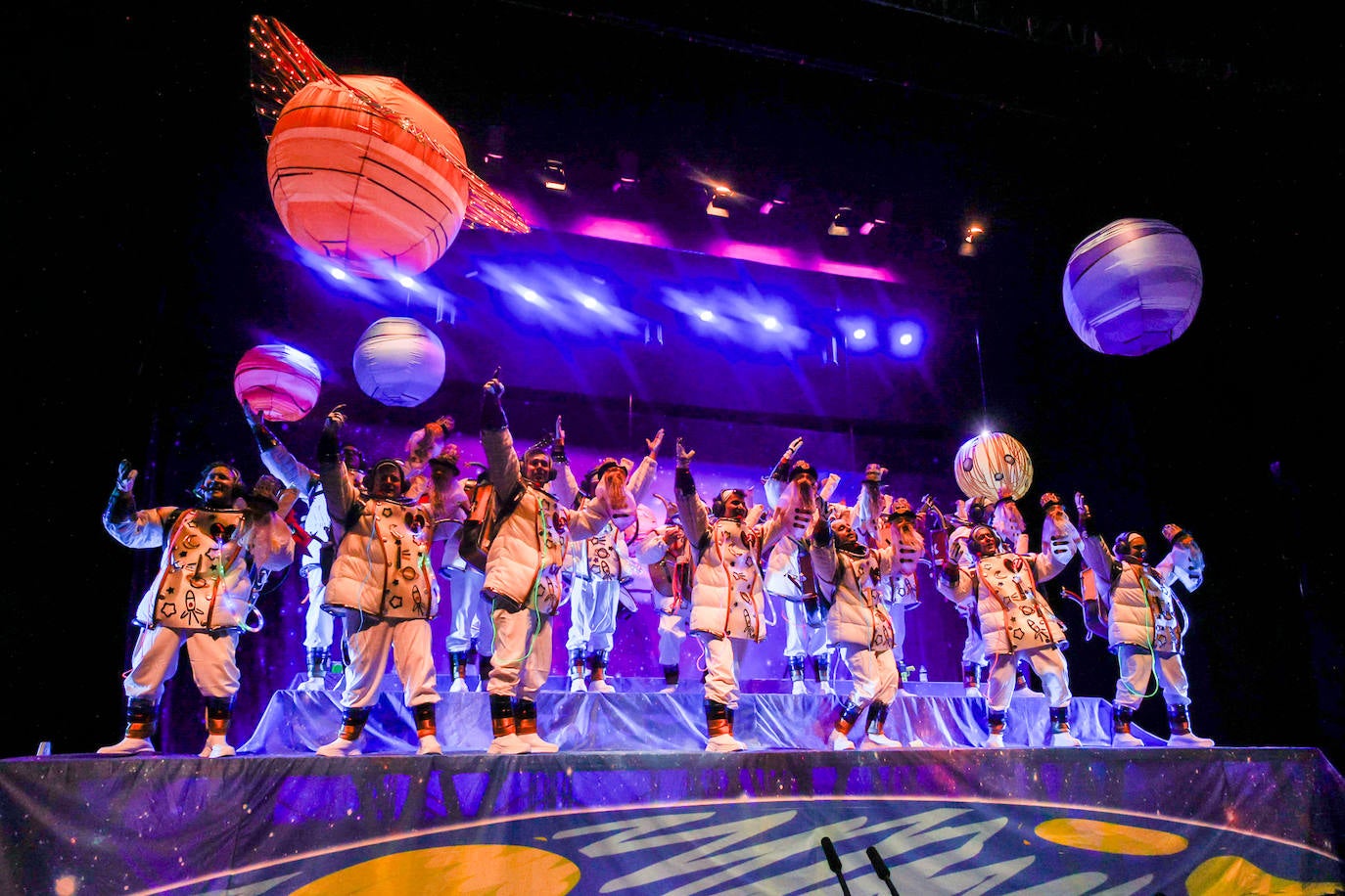 La tripulación del señor iluso (comparsa).