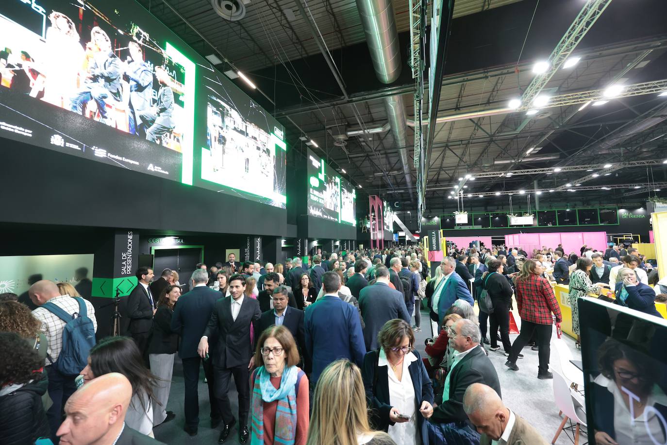 La feria de turismo FITUR 2024, en imágenes