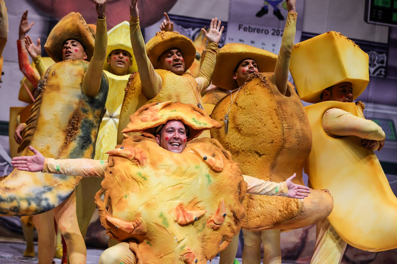 Murga 'Me tienes frito', de Roquetas de Mar