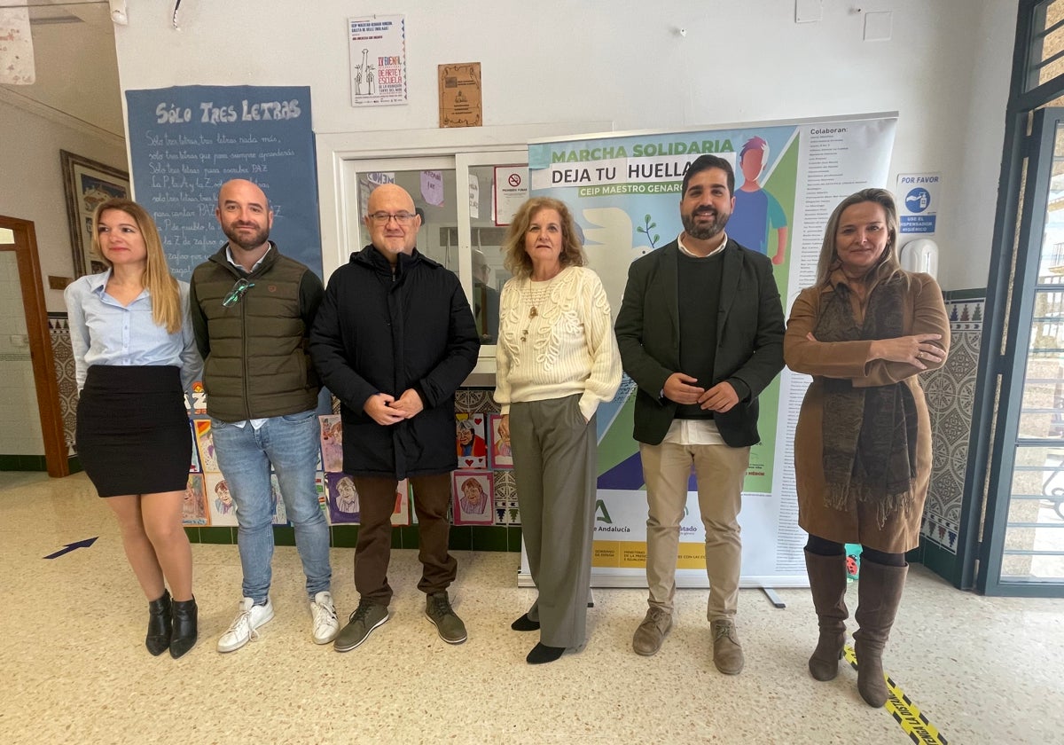 Acto de presentación de la iniciativa solidaria, este lunes en Caleta de Vélez.