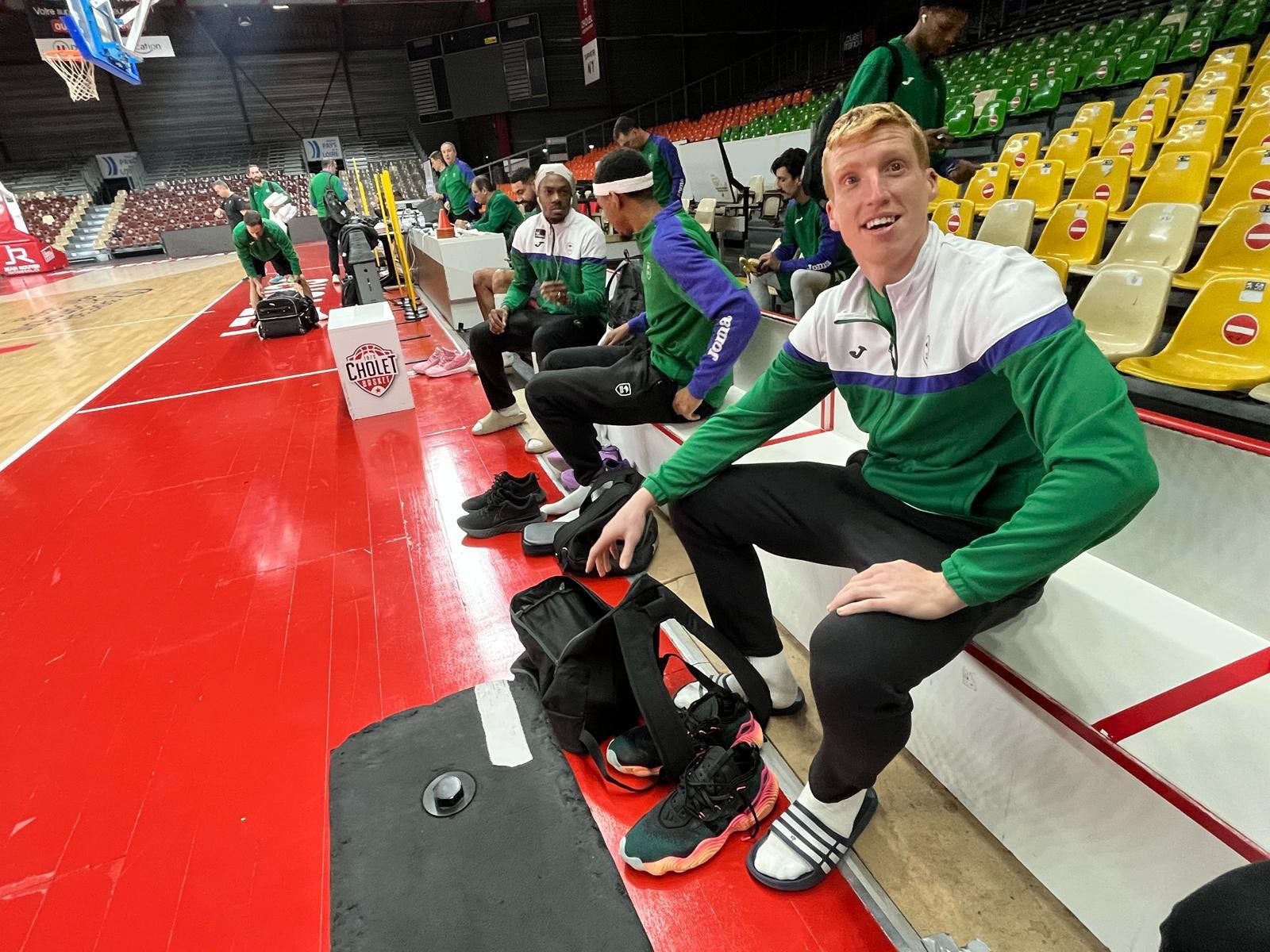 El Unicaja se entrena en la casa del Cholet