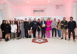 Representantes institucionales, organizadores y protagonistas de la próxima programación de La Térmica, en la presentación.