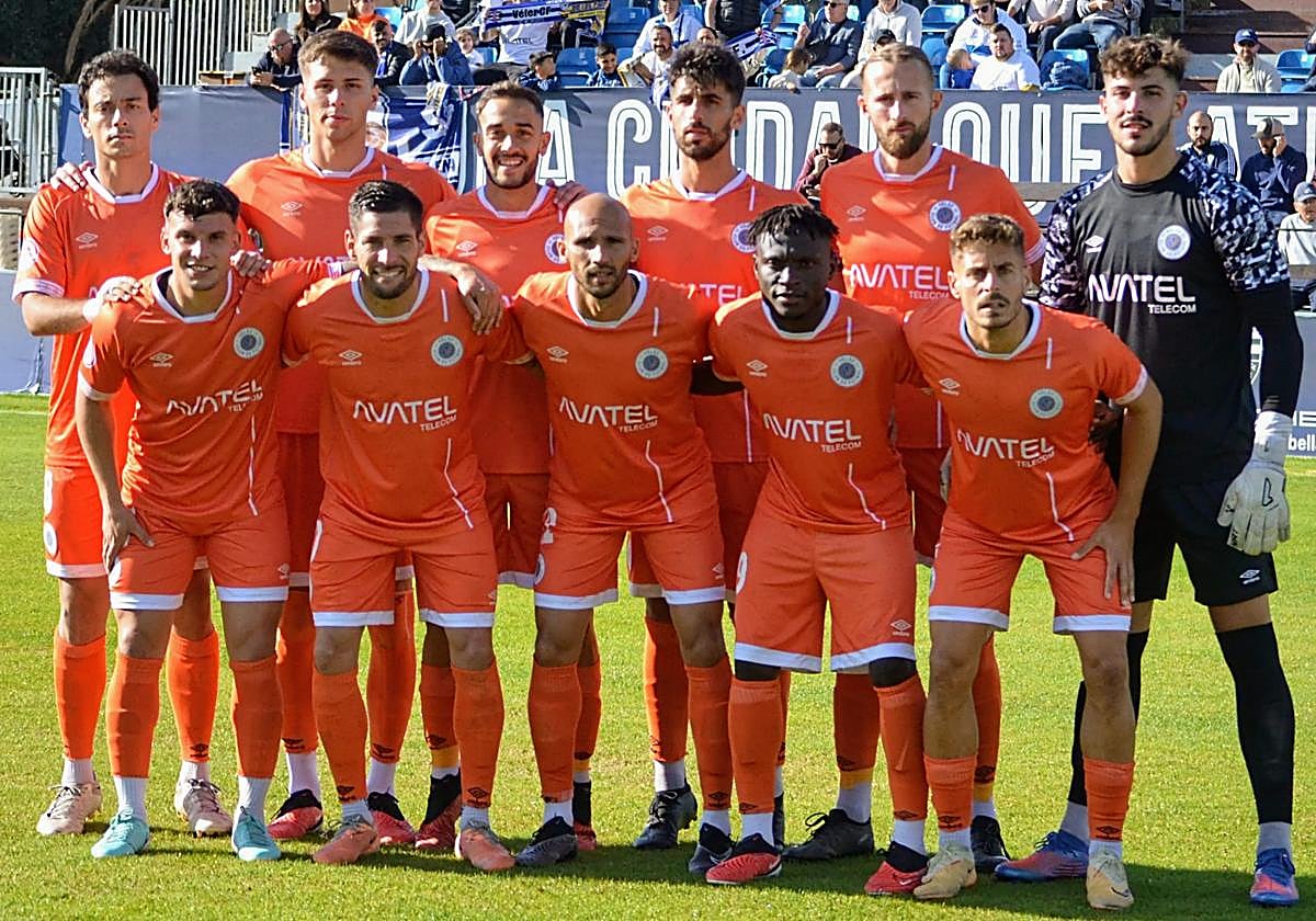 Imagen de la plantilla antes de que se produjese la estampida de jugadores.