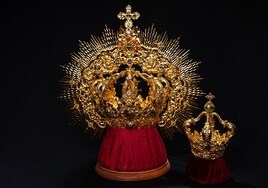 Las coronas para la Divina Pastora de las Almas y la imagen de Dios Niño.
