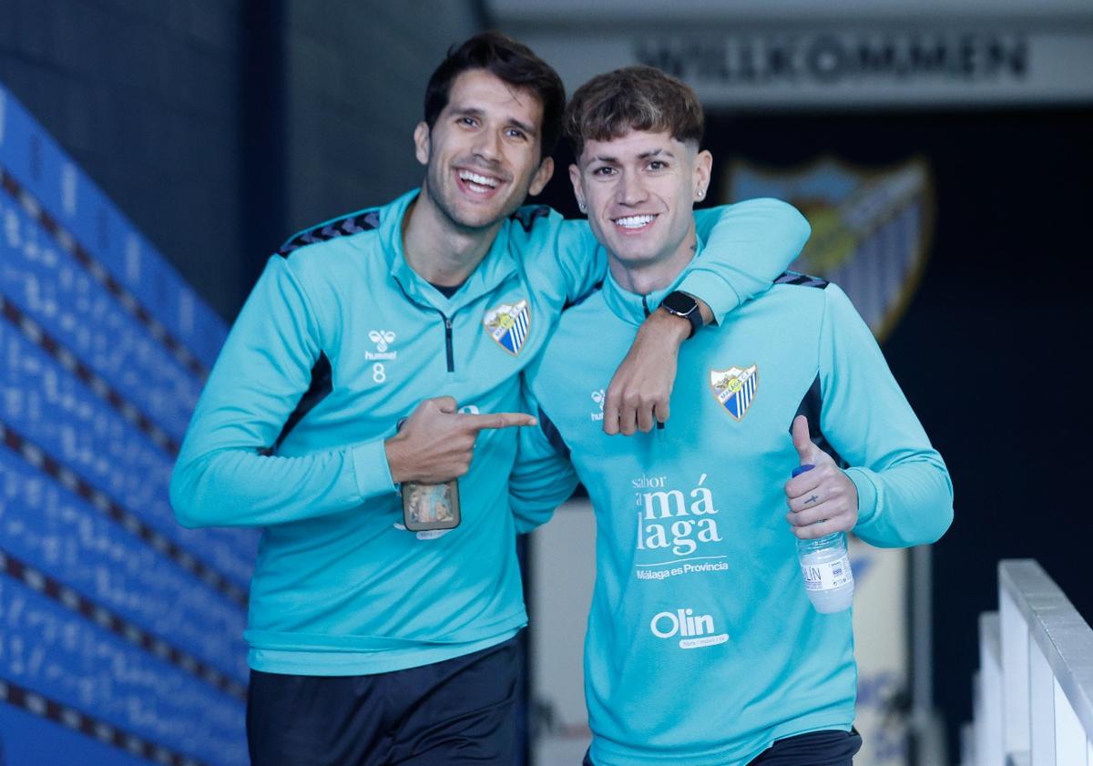 Imagen principal - Los últimos fichajes del Málaga están listos para debutar este domingo