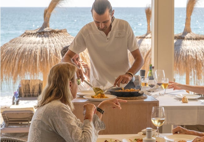 Clientes en el restaurante.