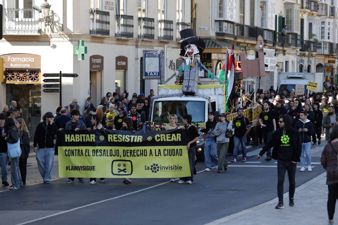 Así fue la manifestación en Málaga en defensa de La Invisible