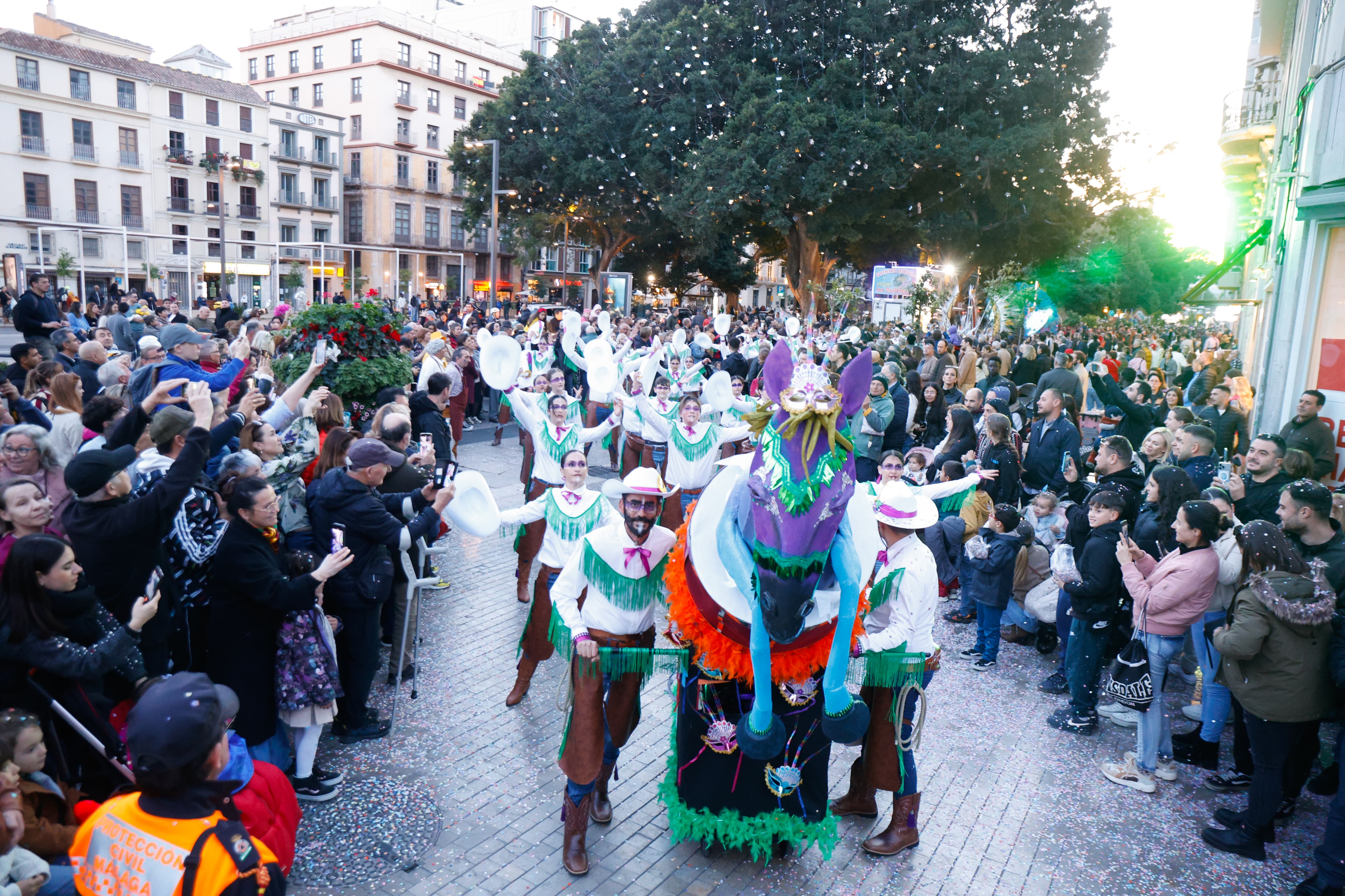 Las mejores imágenes del desfile del Carnaval de Málaga 2024