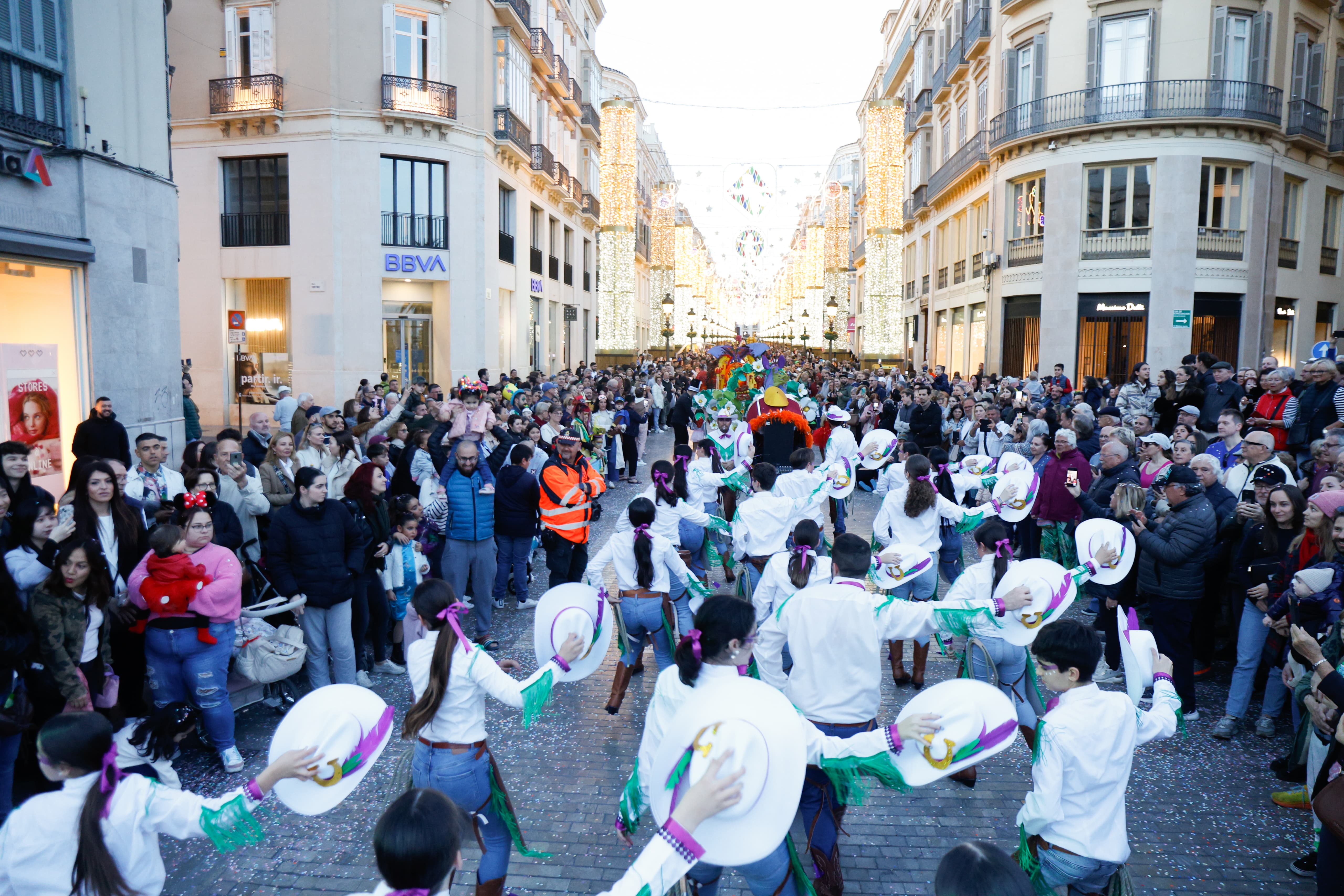 Las mejores imágenes del desfile del Carnaval de Málaga 2024