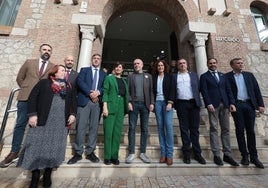 El rector de la UMA, la ministra de Vivienda y Unai Sordo, junto a otros participantes en la jornada sobre vivienda organizada por CC OO.