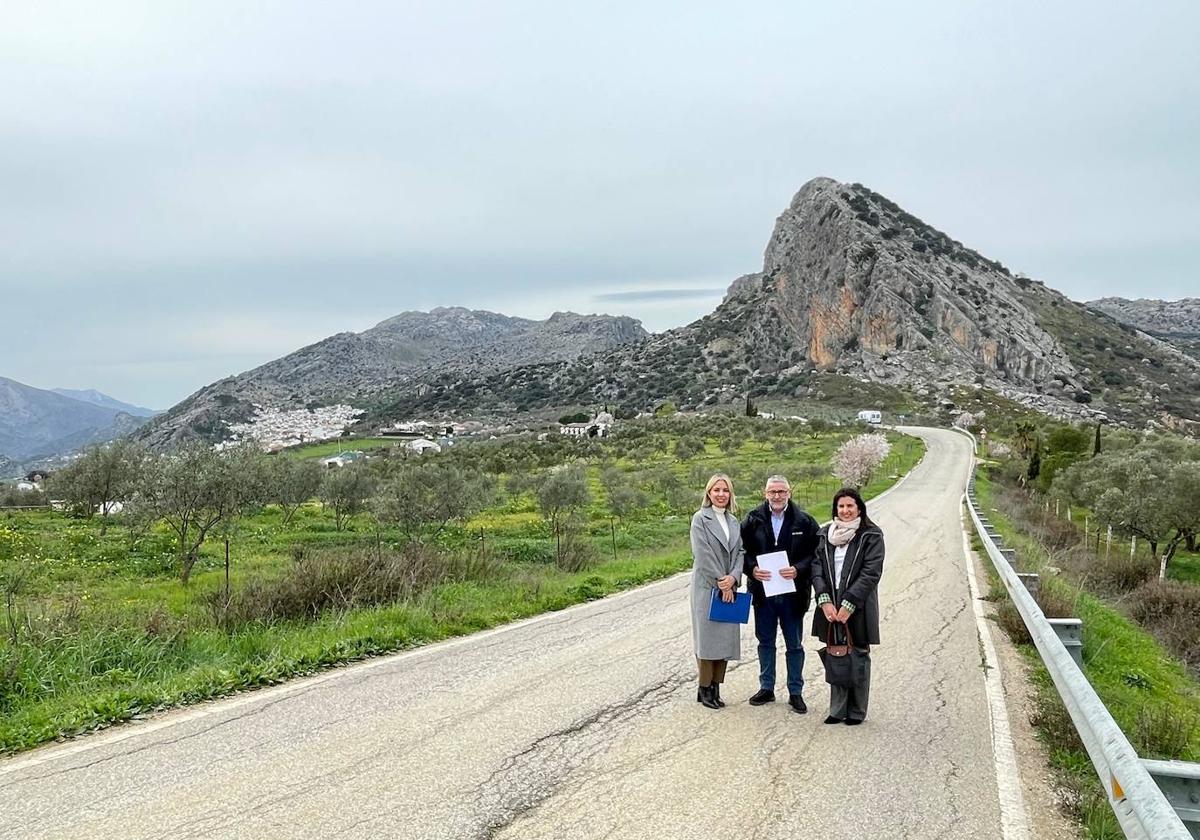 Atencia y el alcalde de Montajque, entre otros.