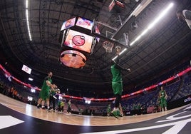 El Unicaja fue el primer equipo en entrenar en un Martín Carpena transformado para la Copa del Rey.