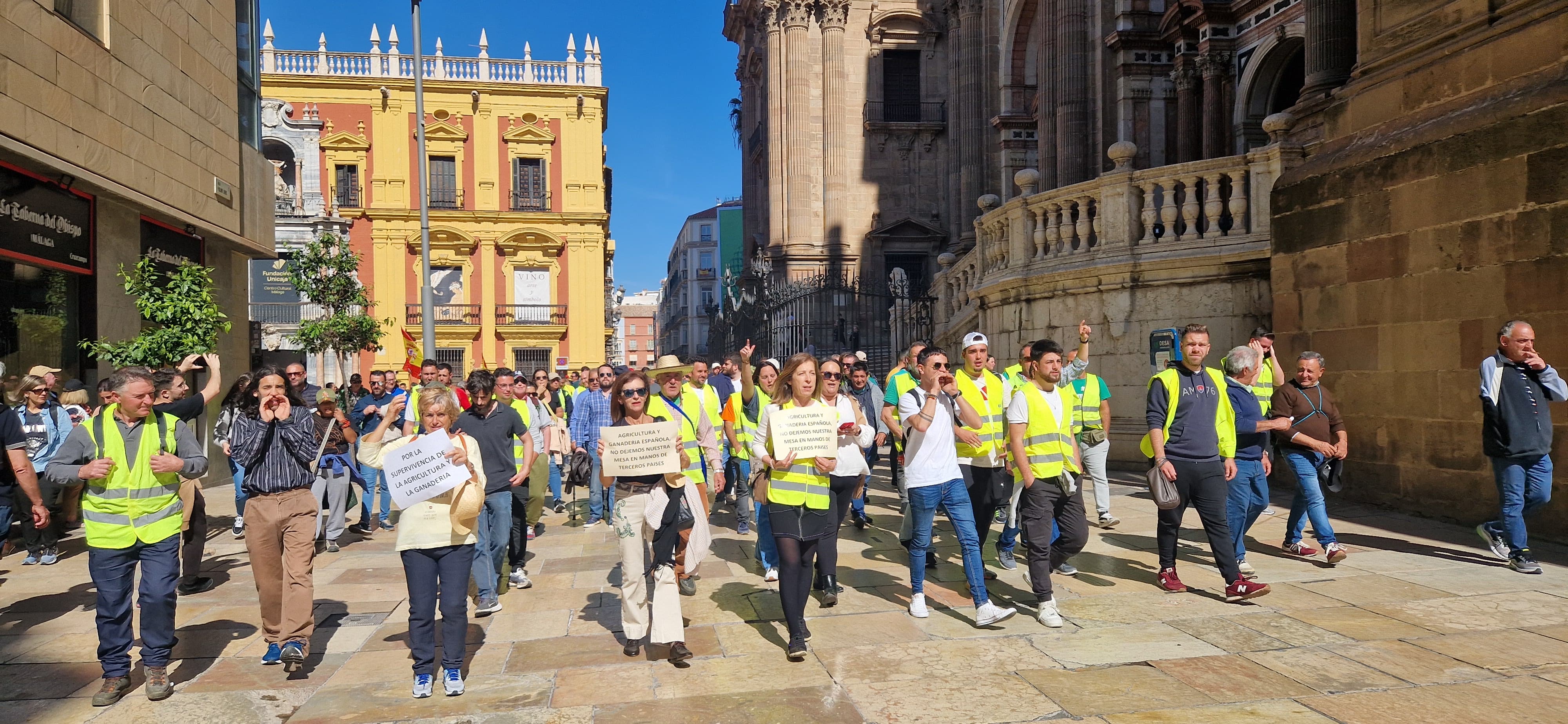 En imágenes: una nueva tractorada recorre las calles de Málaga