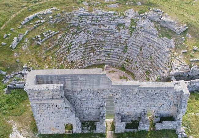 Restos del teatro romano de Acinipo, en Ronda.