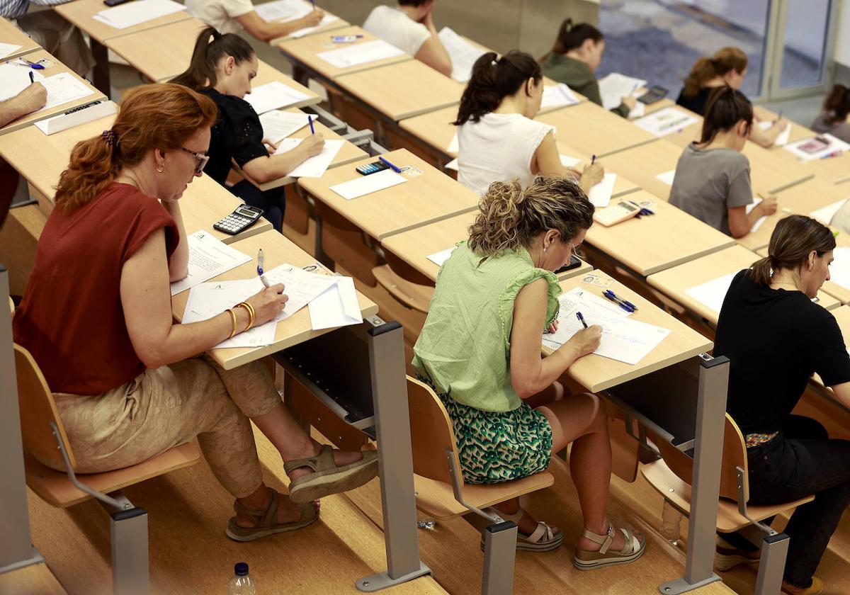 Las últimas oposiciones celebradas en Málaga para dotar el sector educativo el pasado mes de junio.