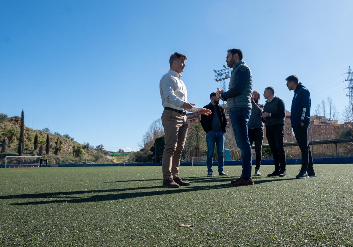 Marbella saca a licitación la sustitución del césped artificial del campo de fútbol Luis Teruel