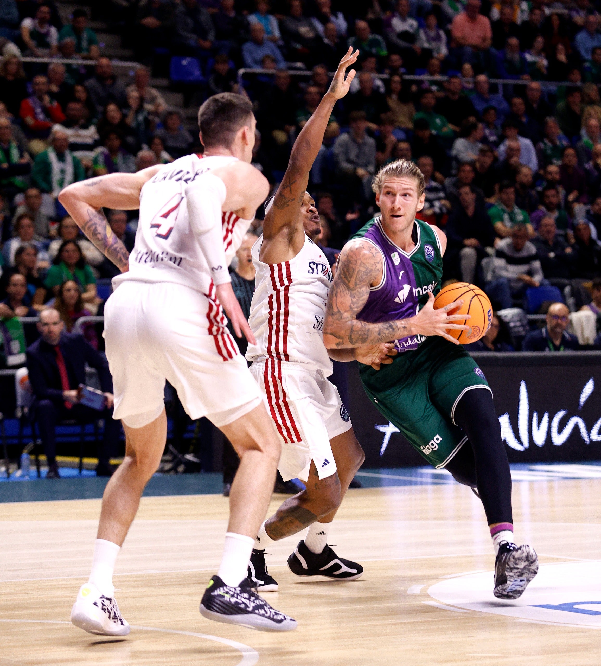 Las mejores imágenes del Unicaja-SIG Basket Estrasburgo