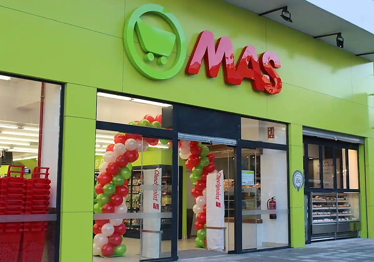 Fachada de un supermercado del grupo en la capital.