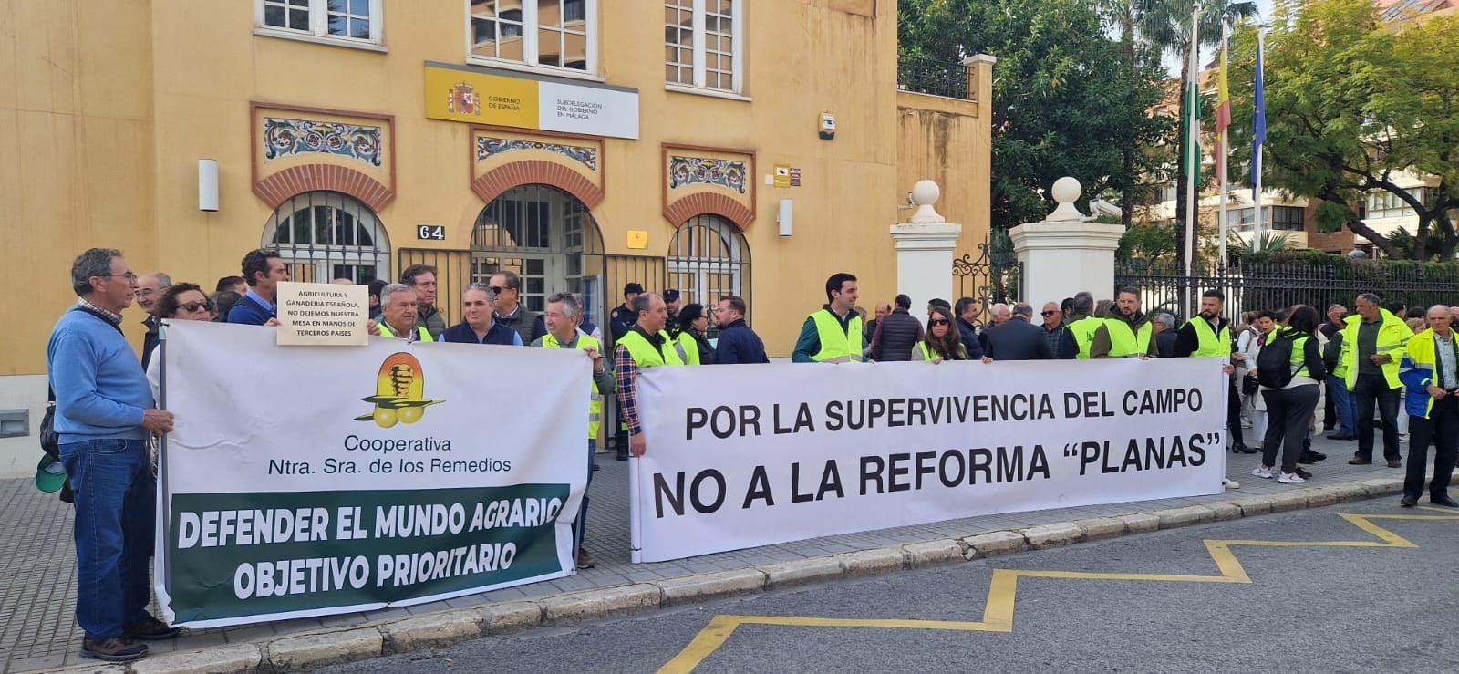 Nueva tractorada en Málaga, este miércoles, convocada por las organizaciones y cooperativas agrarias ASAJA, COAG, UPA y Cooperativas-agroalimentarias.