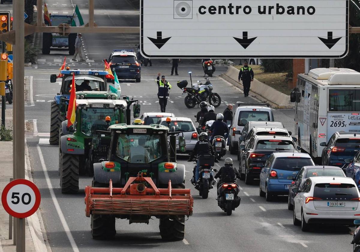 Imagen de los tractores, en Málaga, este miércoles.