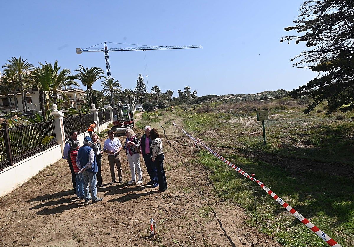La alcaldesa, Ángeles Muñoz. visitó ayer los trabajos.