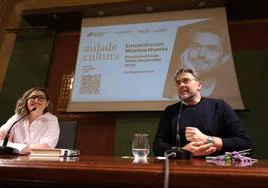 Máximo Huerta presenta 'París despertaba tarde' en el Aula de Cultura de SUR