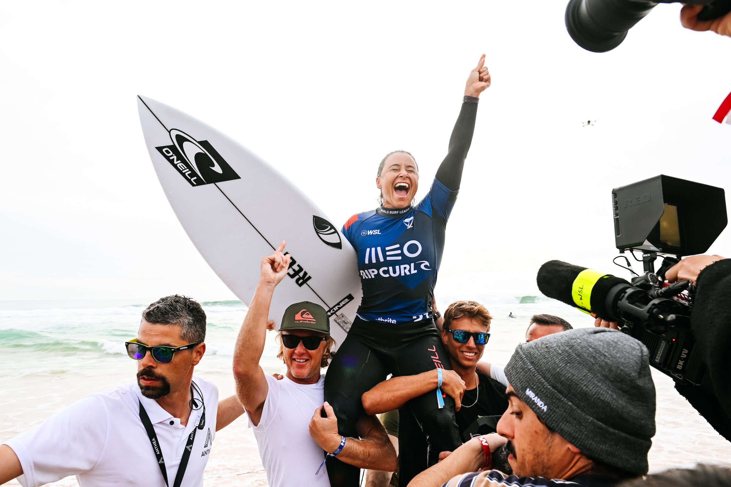 Griffin Colapinto y Johanne Defay logran la victoria en MEO Rip Curl Pro Portugal