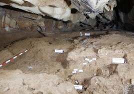 Excavaciones en la Cueva de la Victoria.