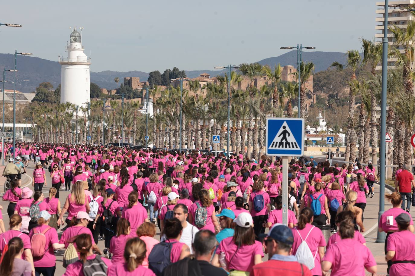 Las mejores imágenes de la Carrera de la Mujer Málaga 2024