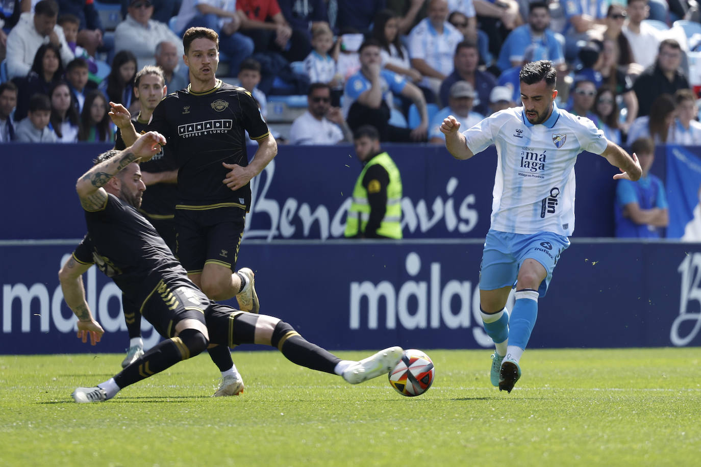 Las mejores imágenes del Málaga-Intercity de Primera RFEF