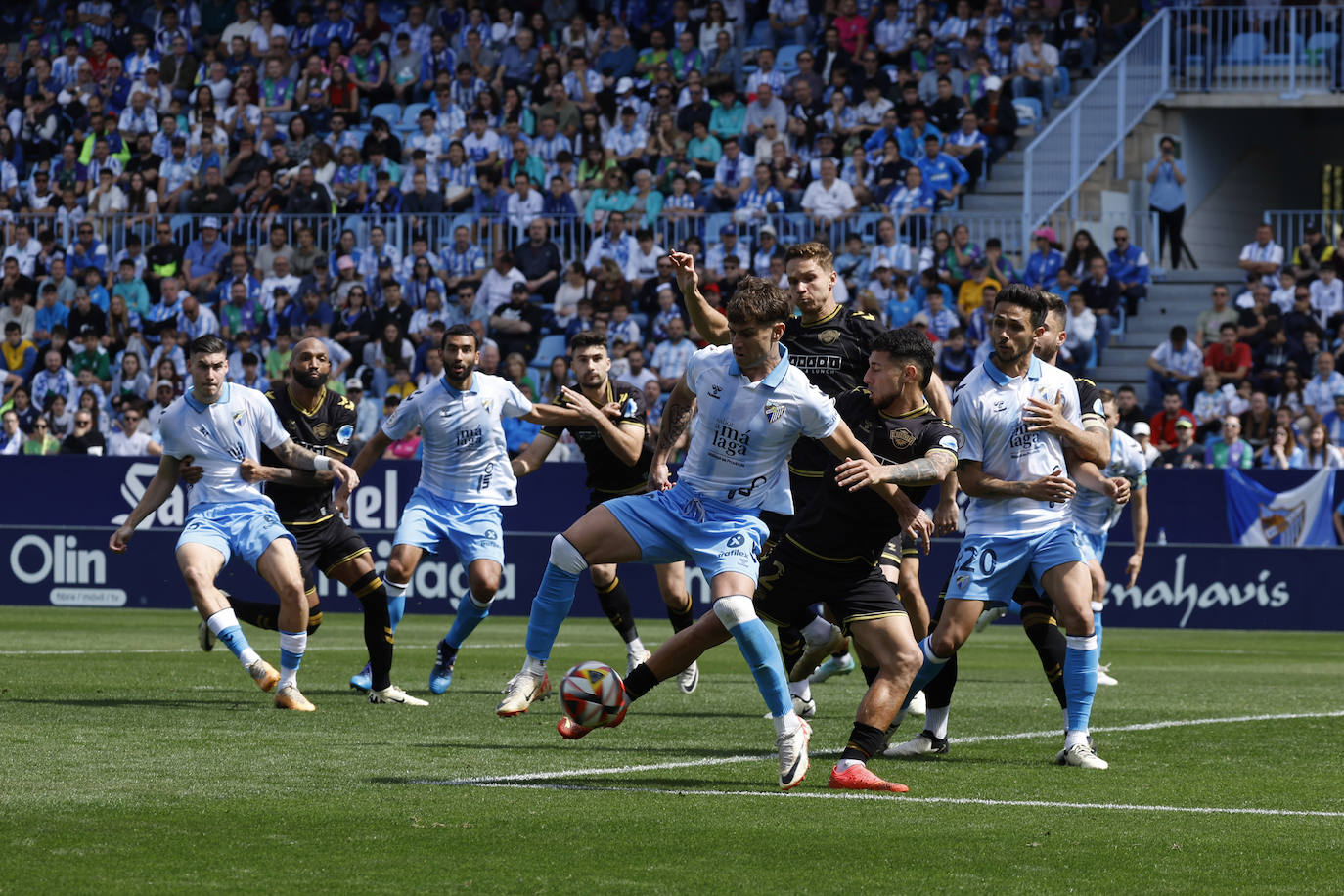 Las mejores imágenes del Málaga-Intercity de Primera RFEF