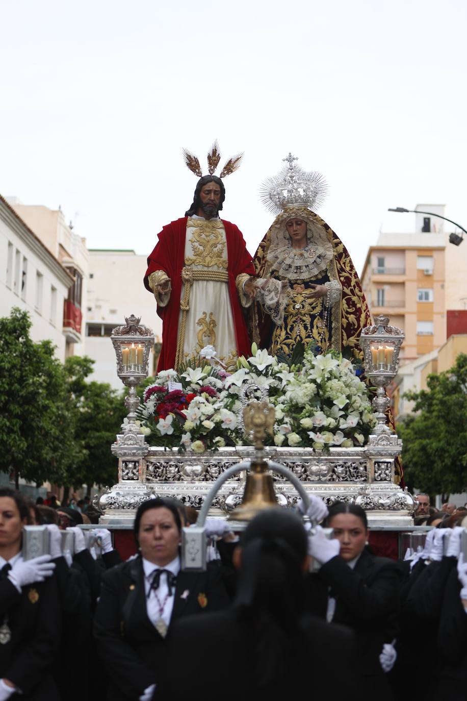 Traslado de los titulares de la Hermandad de Nuestro Padre Jesús del Prendimiento y María Santísima del Gran Perdón.