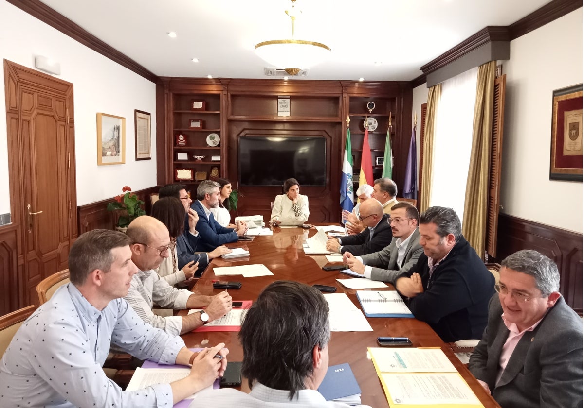 Celebración de la Junta de Gobierno en el Ayuntamiento de Mijas.