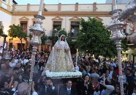 La Virgen del Rocío, en su traslado desde San Lázaro hasta la casa hermandad.