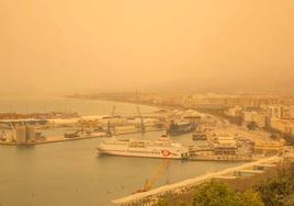La lluvia de barro pintó el cielo y las calles de Málaga de naranja en dos capítulos insólitos en 2022.