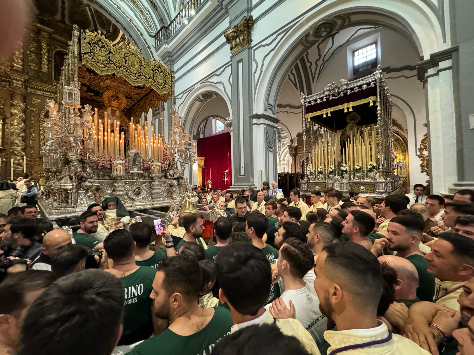 Lágrimas y Favores. Domingo de Ramos