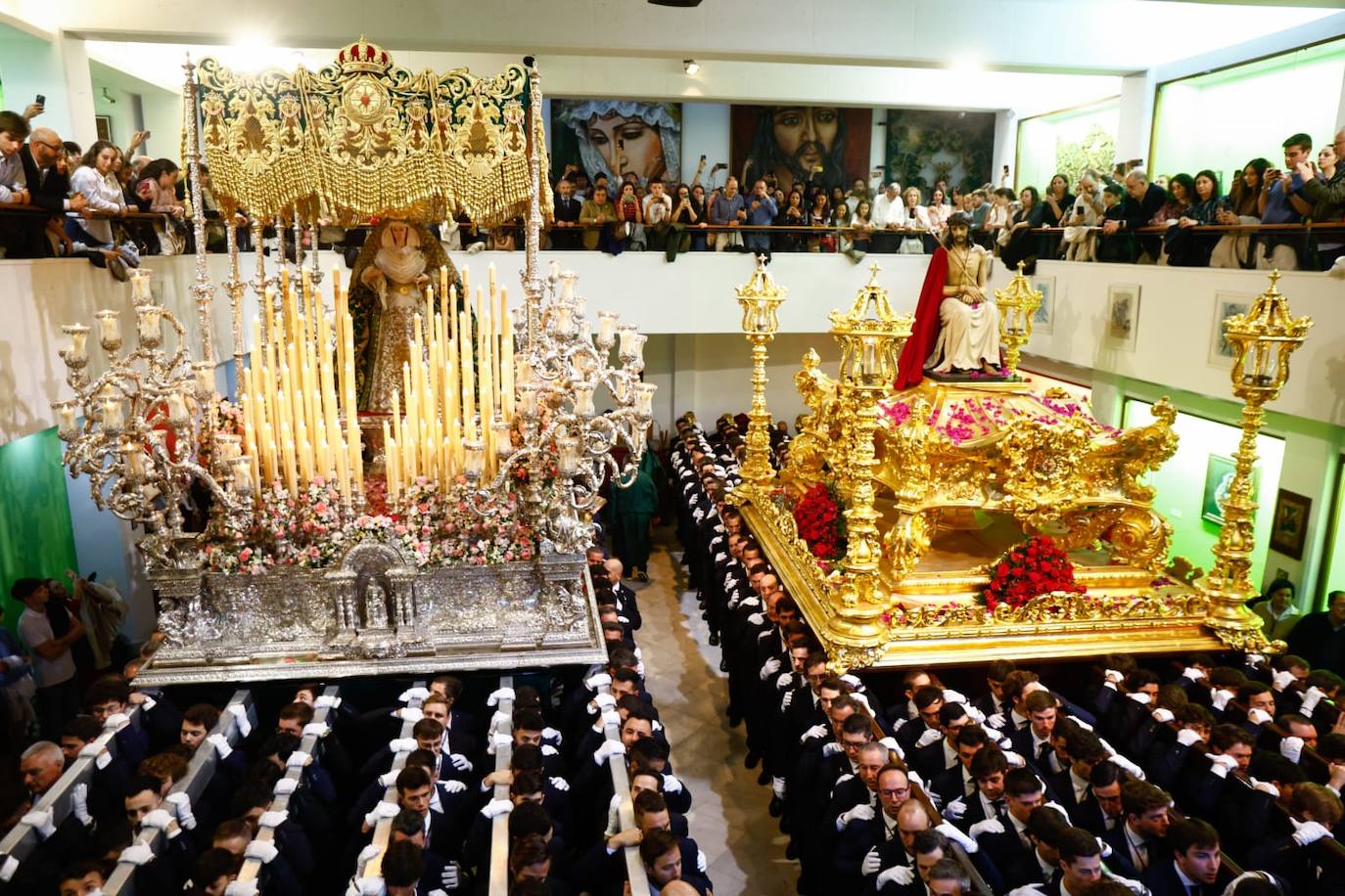 Salida del Cristo de Estudiantes.