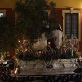 La Archicofradía del Huerto asegura que tenía un parte oficial de que bajaba el riesgo de lluvia y la Aemet lo niega