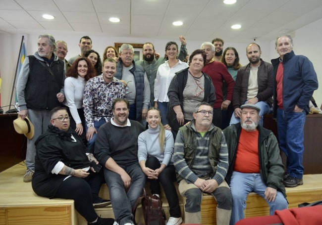 Foto de familia de IU en Humilladero.