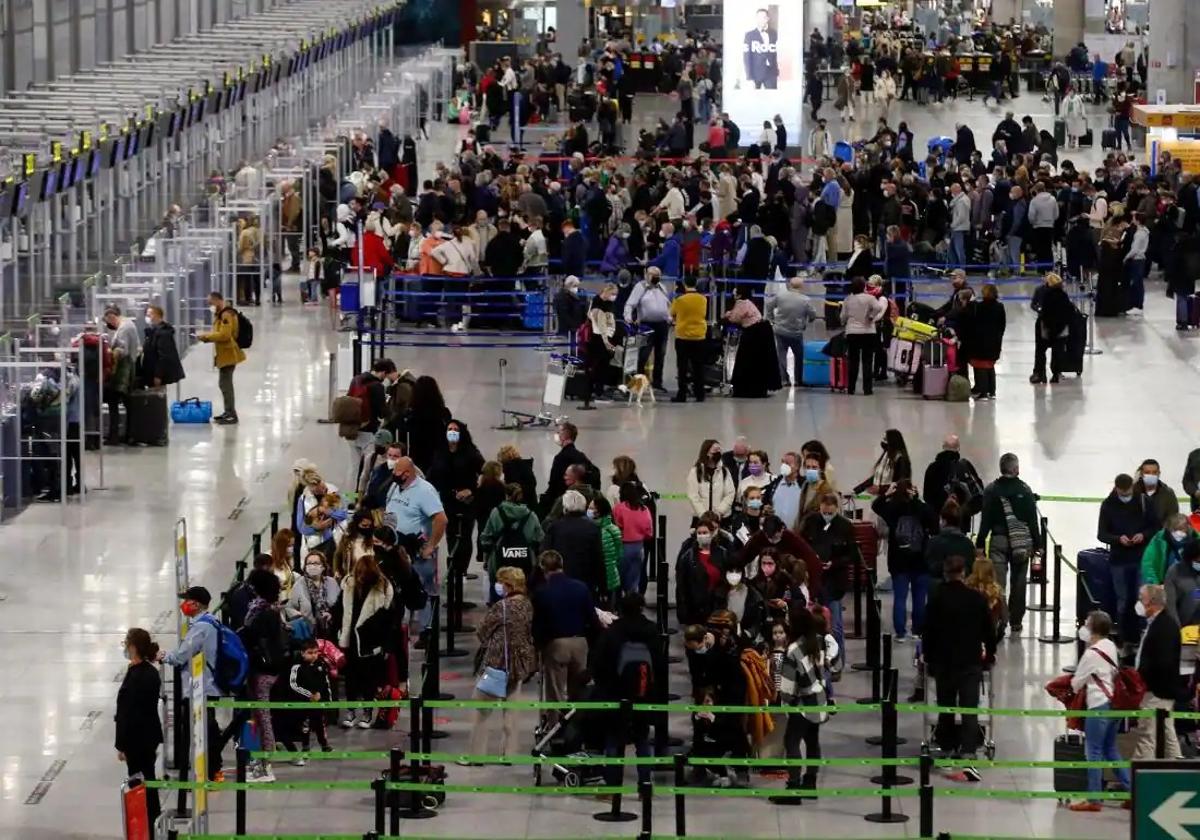 Arranca la temporada estival en los aeropuertos andaluces, con 28,6 millones de asientos programados